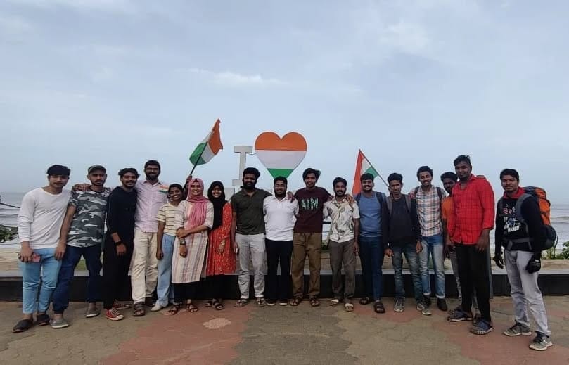 16 volunteers responsibly collected and disposed of 100 kg of non-biodegradable waste in Kozhikode.