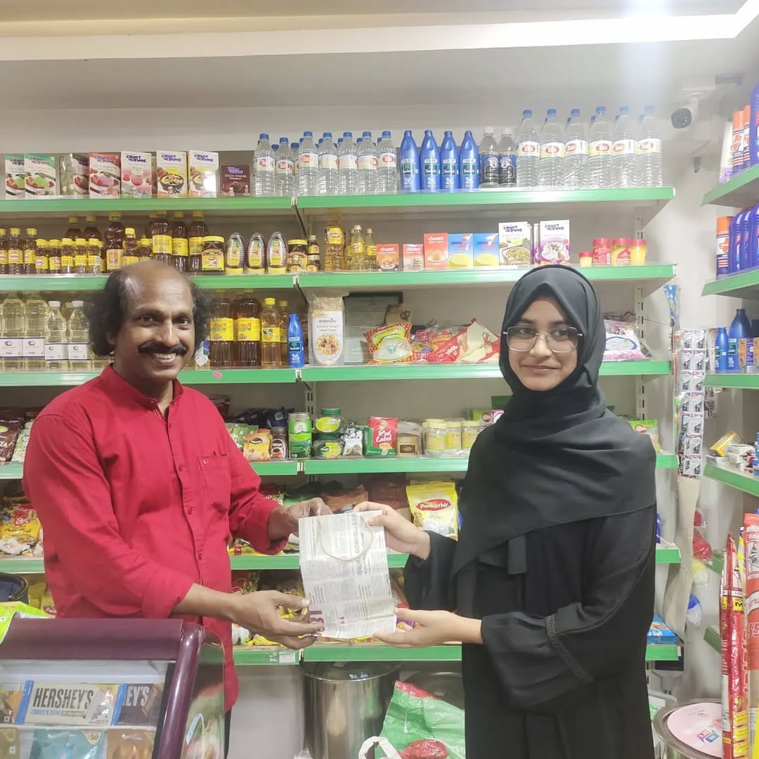 43 volunteers created 43 paper bags to raise awareness about plastic pollution in Kozhikode.