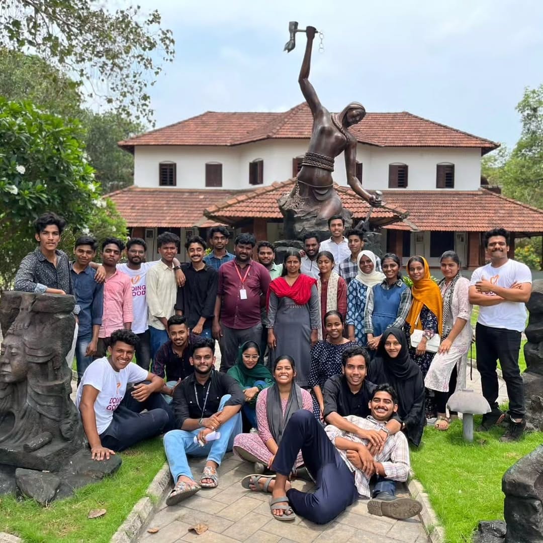 45 volunteers crafted a day to spread smiles among 50 senior citizens in Kozhikode