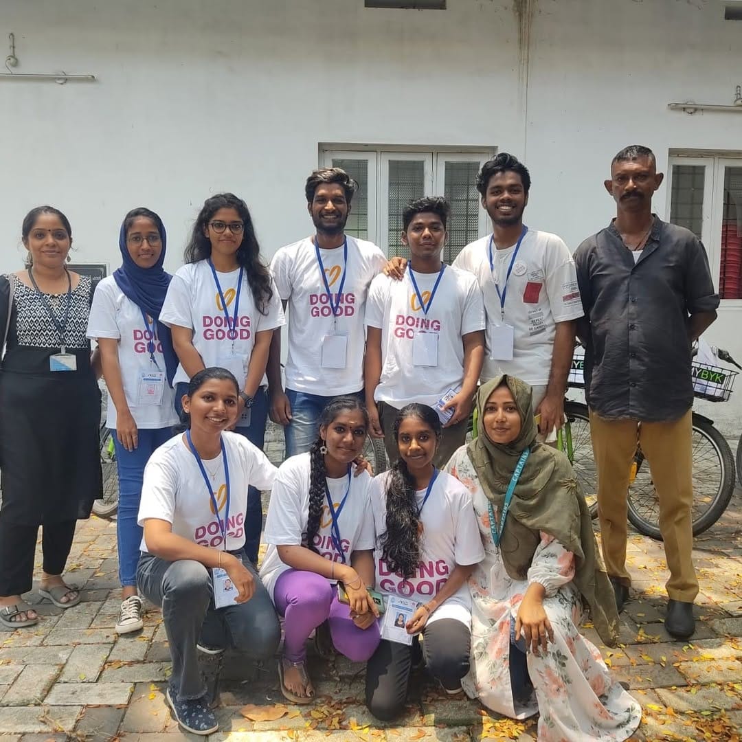 10 volunteers raised awareness on waste management among 60 residence in Ernakulam