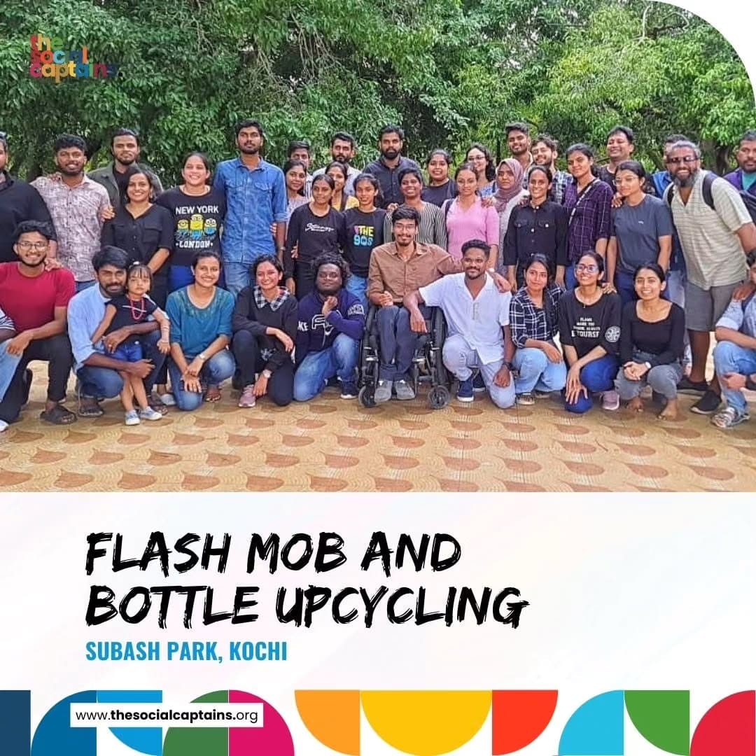 60 volunteers oragnised a flash mob to raise awareness on plastic in Kozhikode