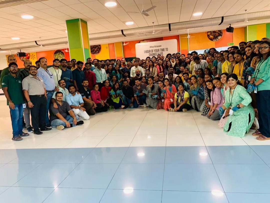 240 volunteers created 3200 seedballs to create a greener environment in Trivandrum