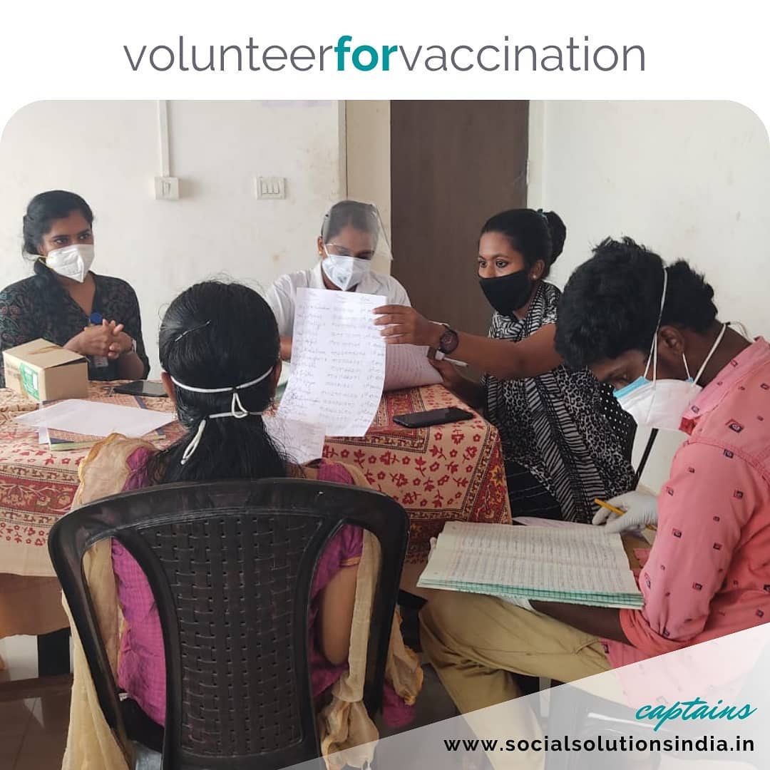 5 volunteers came together to assist 200 senior citizens in receiving their COVID-19 vaccinations in Kollam