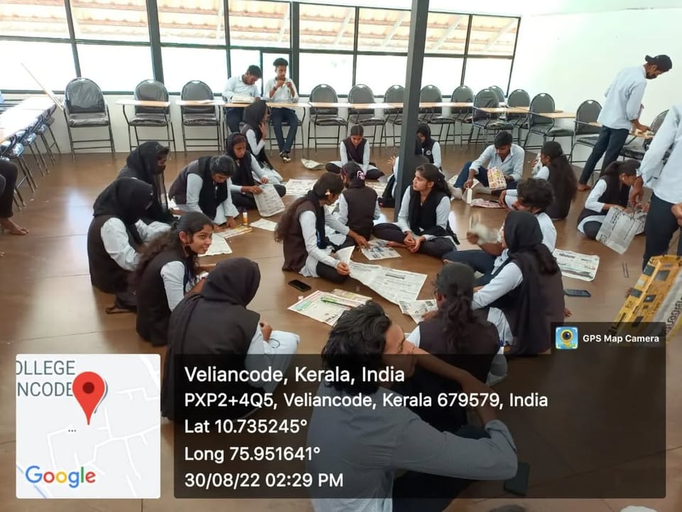 18 volunteers created 18 paper bags to raise awareness about plastic pollution in Ernakulam.