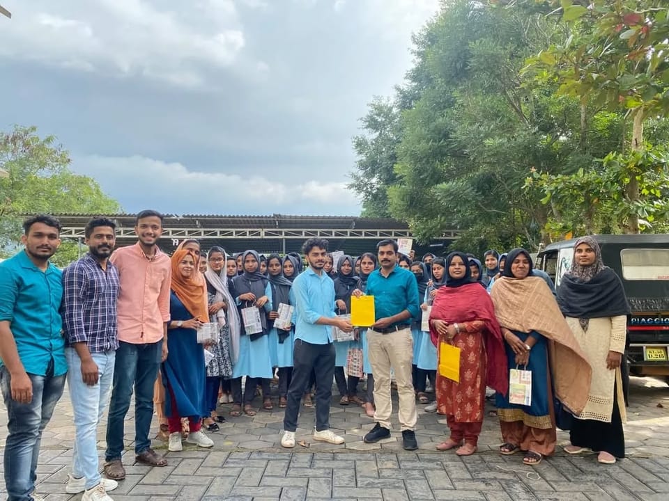 53 volunteers created 53 paper bags to raise awareness about plastic pollution in Malappuram.
