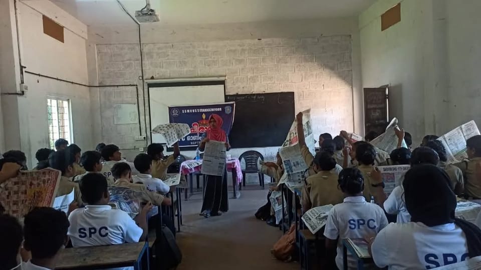 92 volunteers created 92 paper bags to raise awareness about plastic pollution in Thrissur.