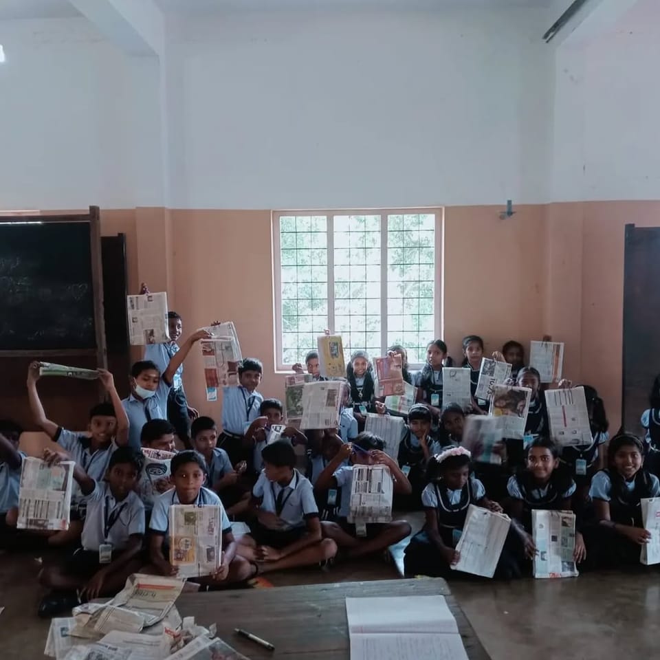 24 volunteers created 24 paper bags to raise awareness about plastic pollution in Ernakulam