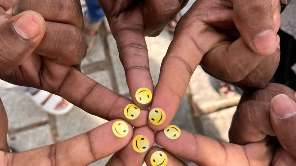 25 volunteers oragnised a activities to celebrate Daan Utsav in Ernakulam