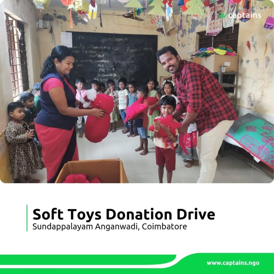 2 volunteers distibuted 28 soft-toys to school students in Coimbatore