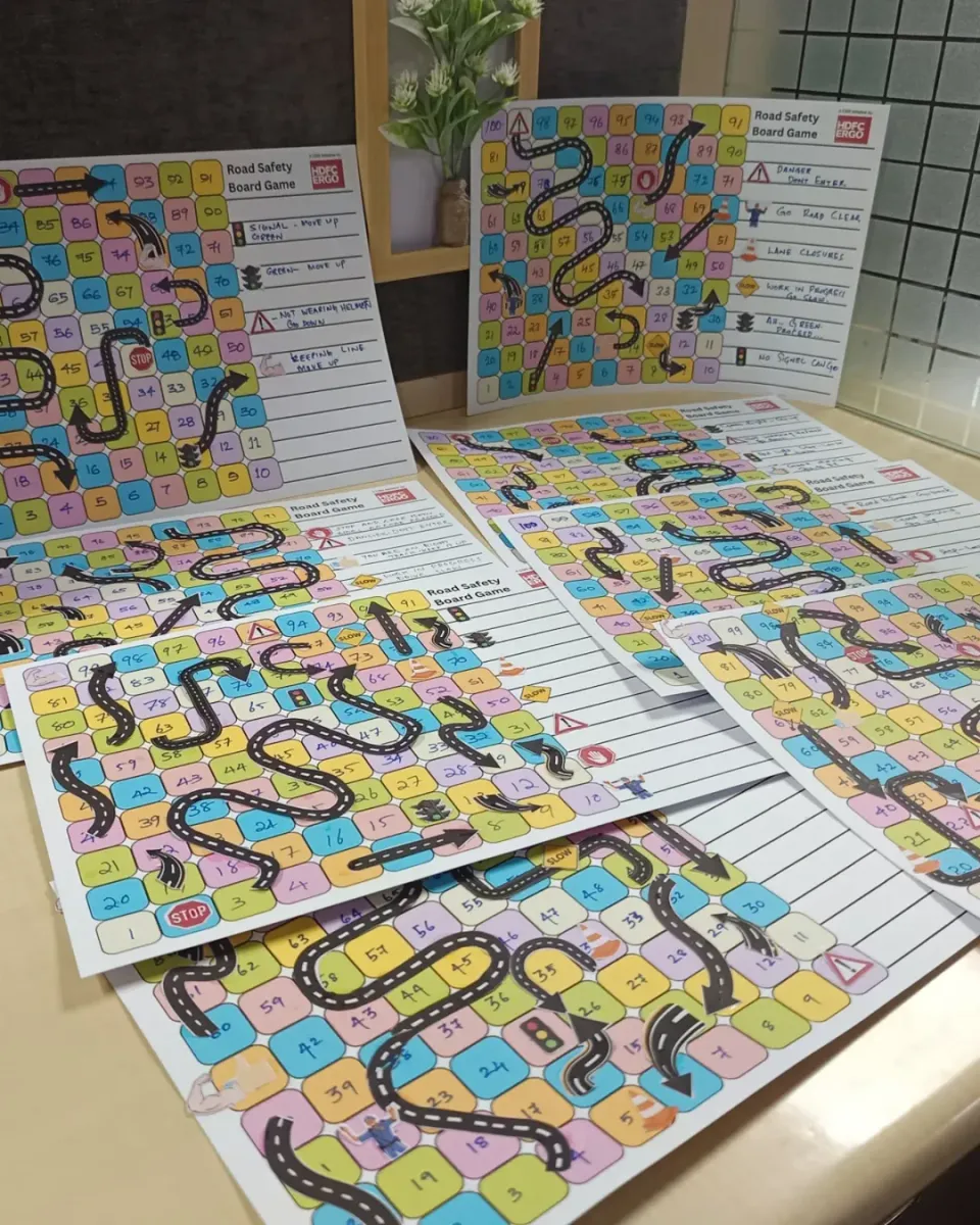 15 Employees of HDFC Ergo created 15 Board Games to distribute to students in Ernakulam